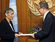 Gabriela Shalev, Representative of Israel to the U.N. with Secretary-General Ban Ki-moon (photo: Evan Shneider, U.N. website)