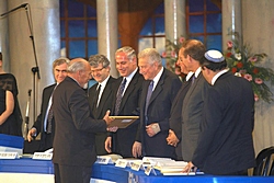 Rubinger being awarded the Israel Prize by Pres. Weizman during 49th Idependence Day Ceremony in Jerusalem (photo by Amos Ben Gershom)