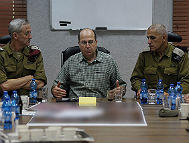 Lt. Gen. Benny Gantz meets with minister of defense, Moshe Ya'alon, and Maj. Gen. Sami Turgeman (photo credit: IDF)