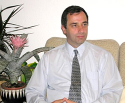 Professor Levi Schächter
